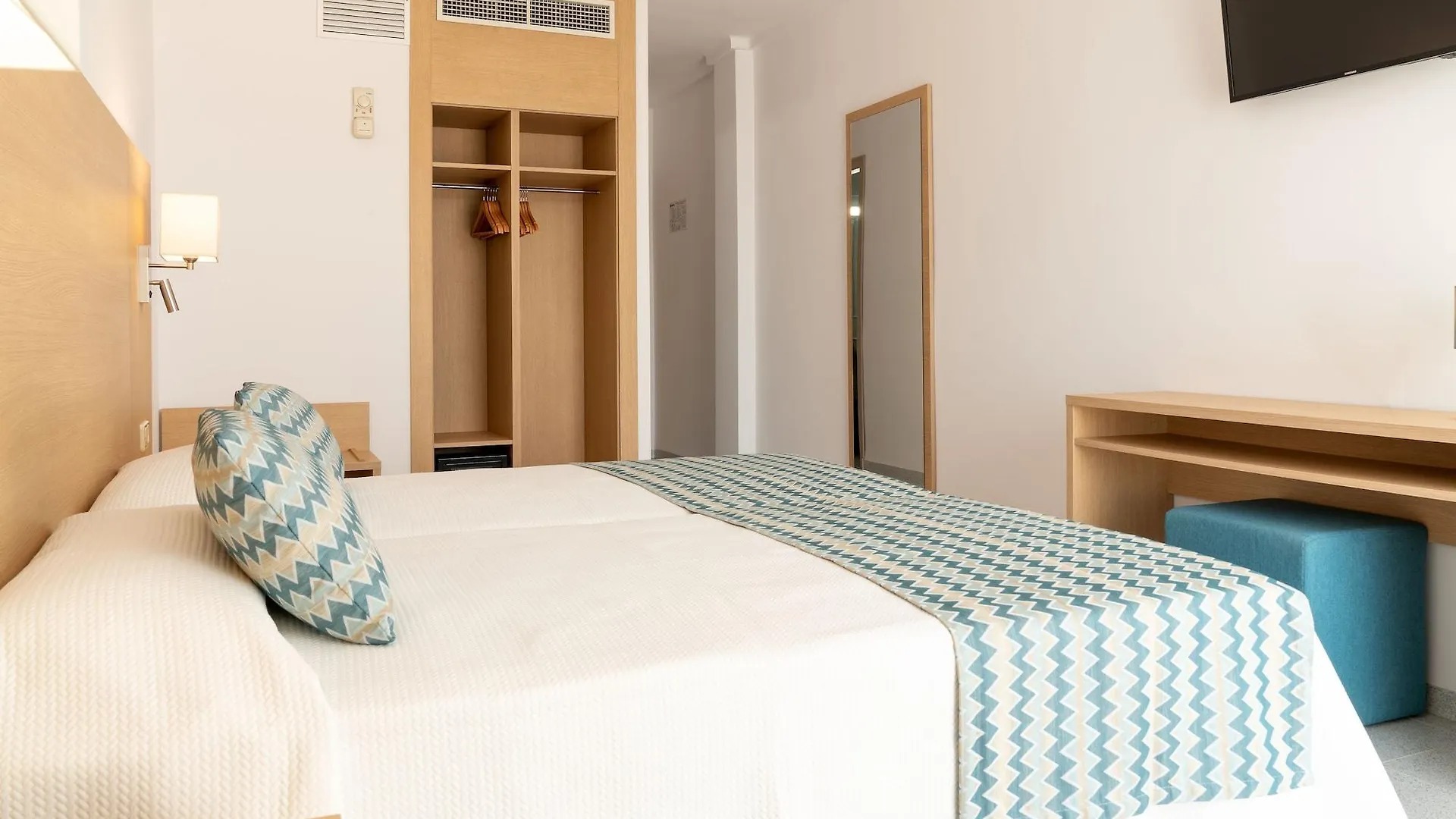 Hotel Riutort El Arenal  3*, El Arenal (Mallorca)